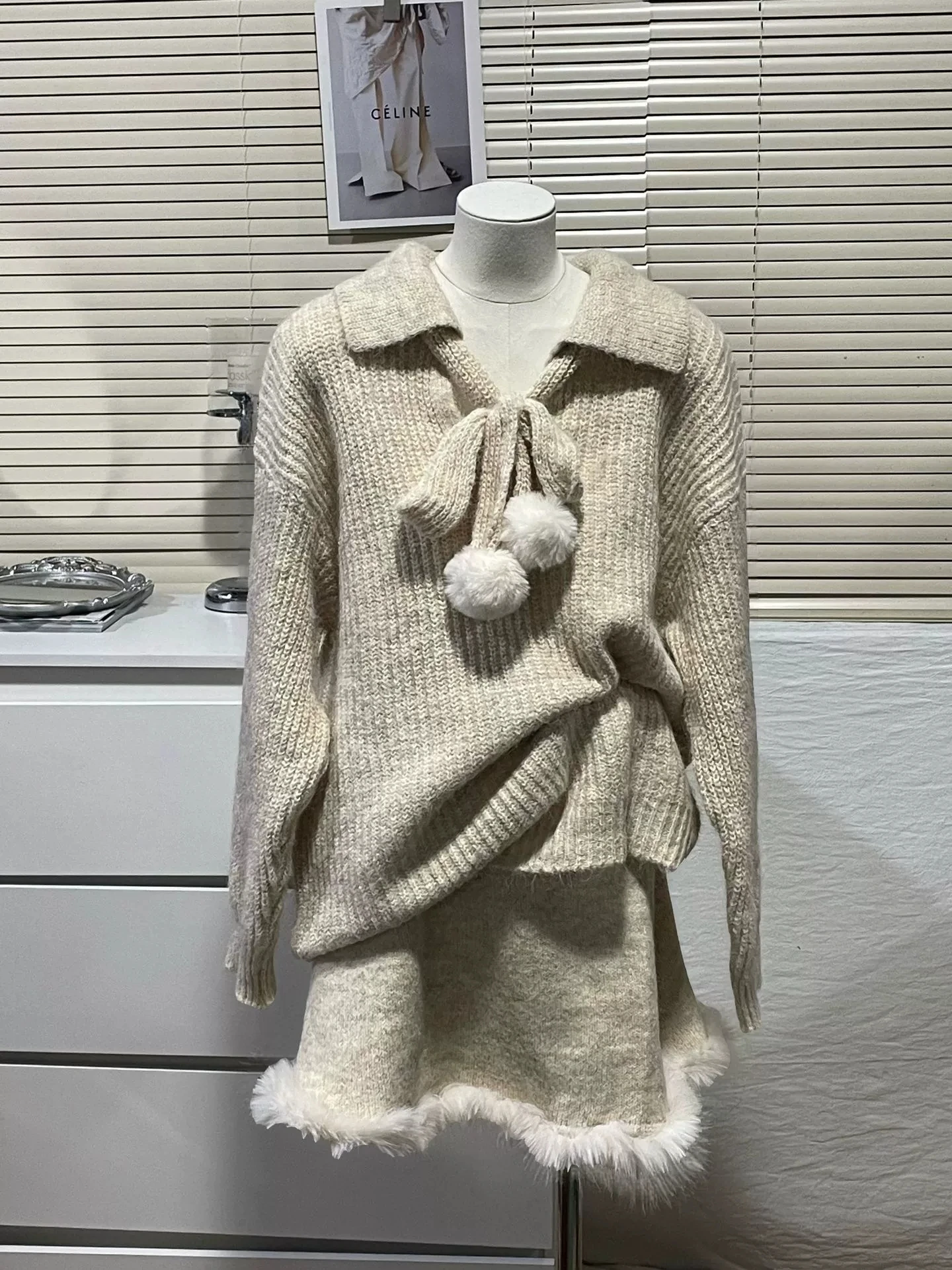 Autumn/Winter 2pcs Set Vintage Fried Dough Twists Round Neck Long Sleeve Sweater Warm Scarf Shorts Casual Three Piece Set