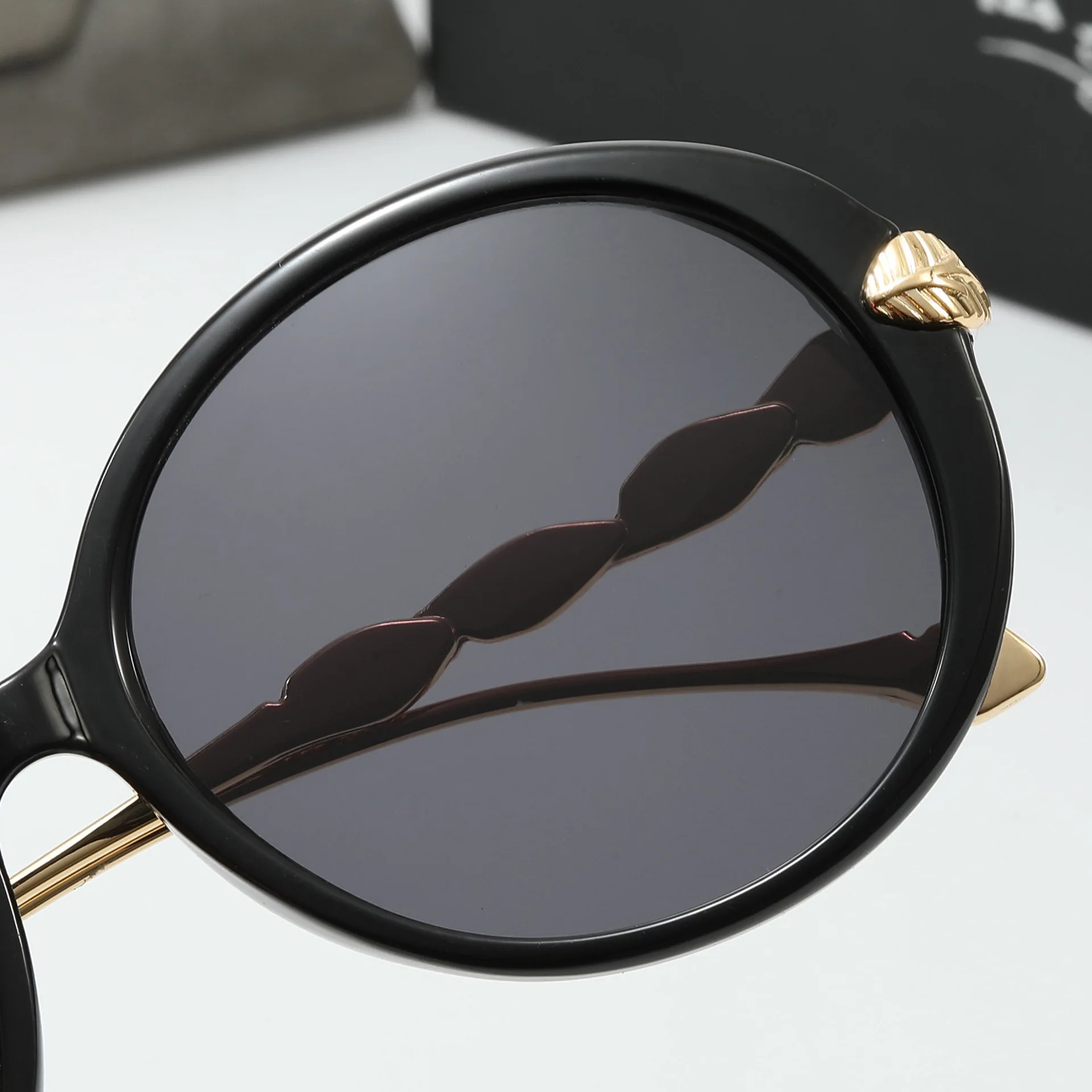 نظارات شمسية عصرية بإطار دائري كبير للنساء بأذرع معدنية للحماية من الأشعة فوق البنفسجية، نظارات شمسية مستديرة للوجه للتخسيس أنيقة #3