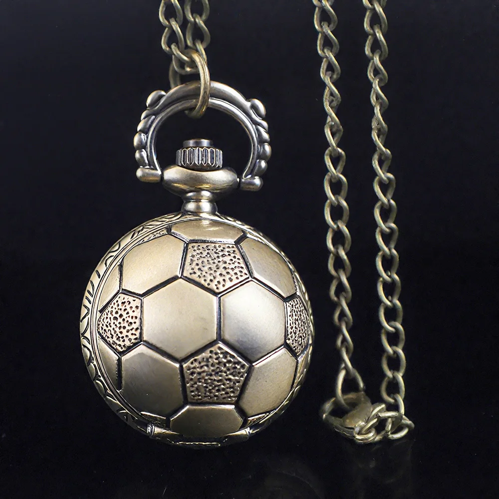 لطيف كرة القدم على شكل تصميم صغير ساعة جيب كوارتز صغيرة التناظرية سلسلة بدلاية رجل إمرأة أطفال قلادة مجوهرات على مدار الساعة هدية