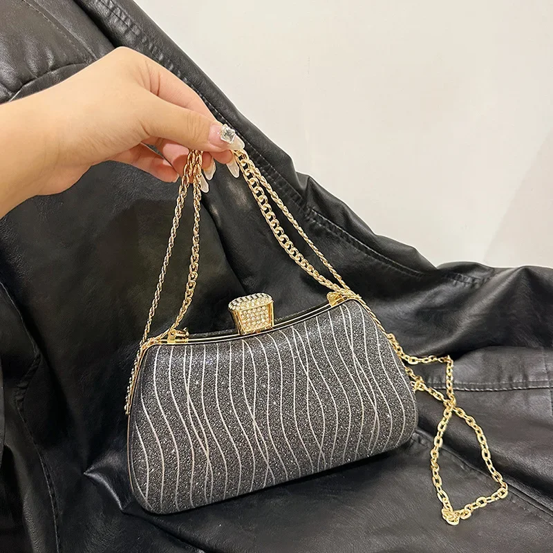 

Classic Trendy Chain Shoulder Bags For Women Fashion Rose red Gold Silver Prom Dinner Evening Bags Wedding Party Small Clutches