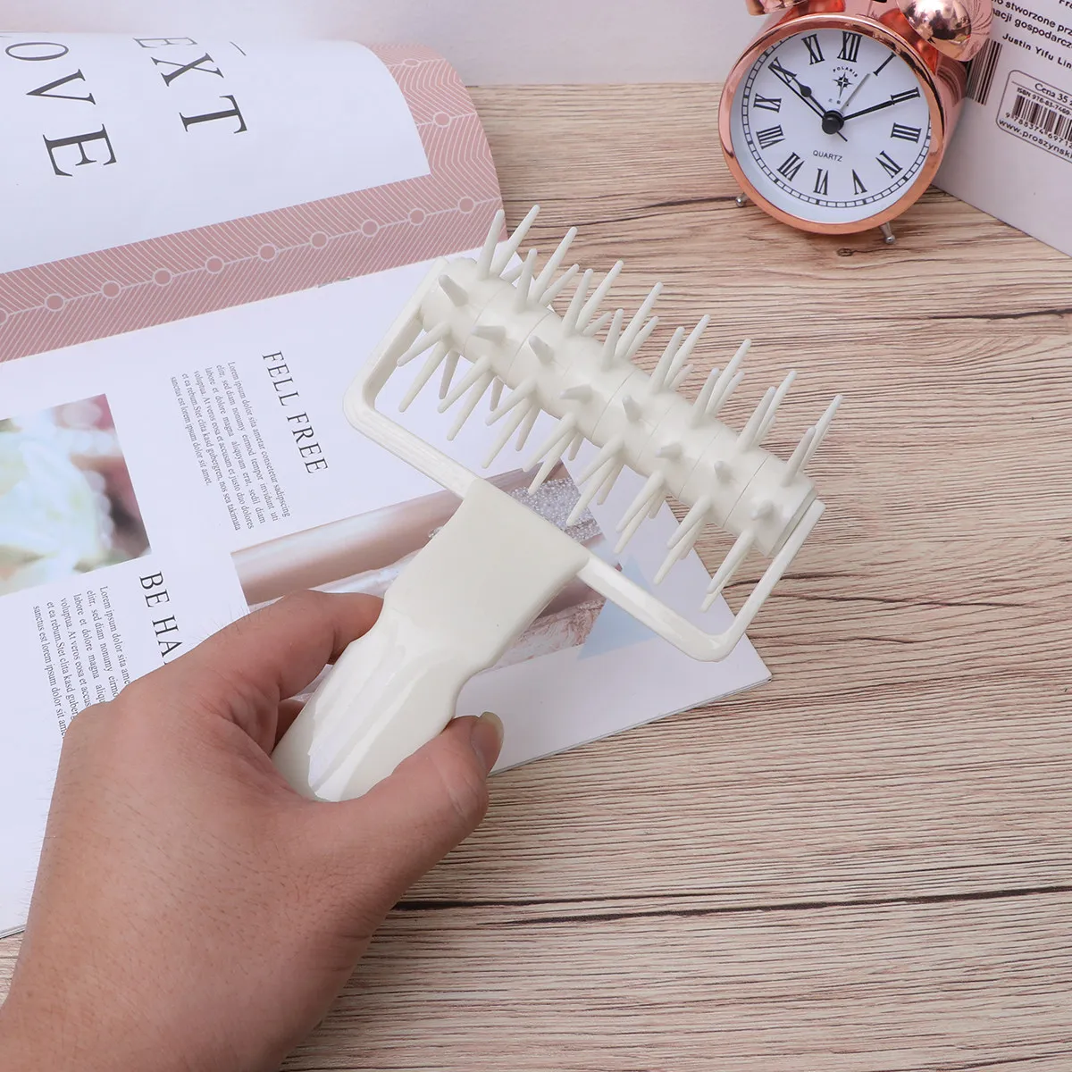 

Pizza Dough Docker Roller Made of High Impact Plastic Spike Roller for Baking Pastry Anti Blistering Tool Dough Docker