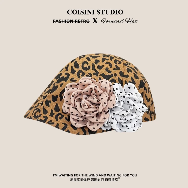 Nischen-Y2K-Mode: Persönliche Leopardenmuster-Blumen-Dekorations-Mütze für Damen – Frühling/Sommer Streetwear-Schattenmütze im Maler-Stil