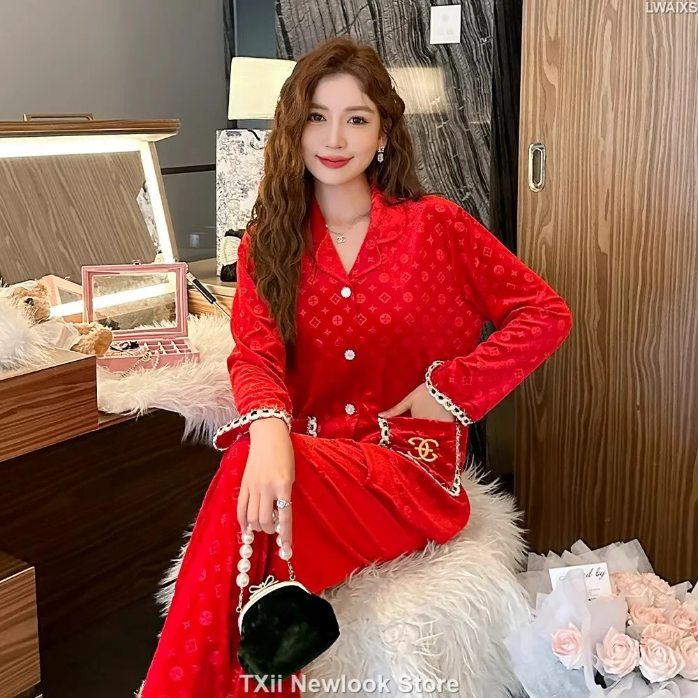 Gold Silk Velvet Sleepwear for Women, Spring and Autumn: Red-Hot Home Clothes with Long Sleeves and Outdoor Wear Suit for Winter