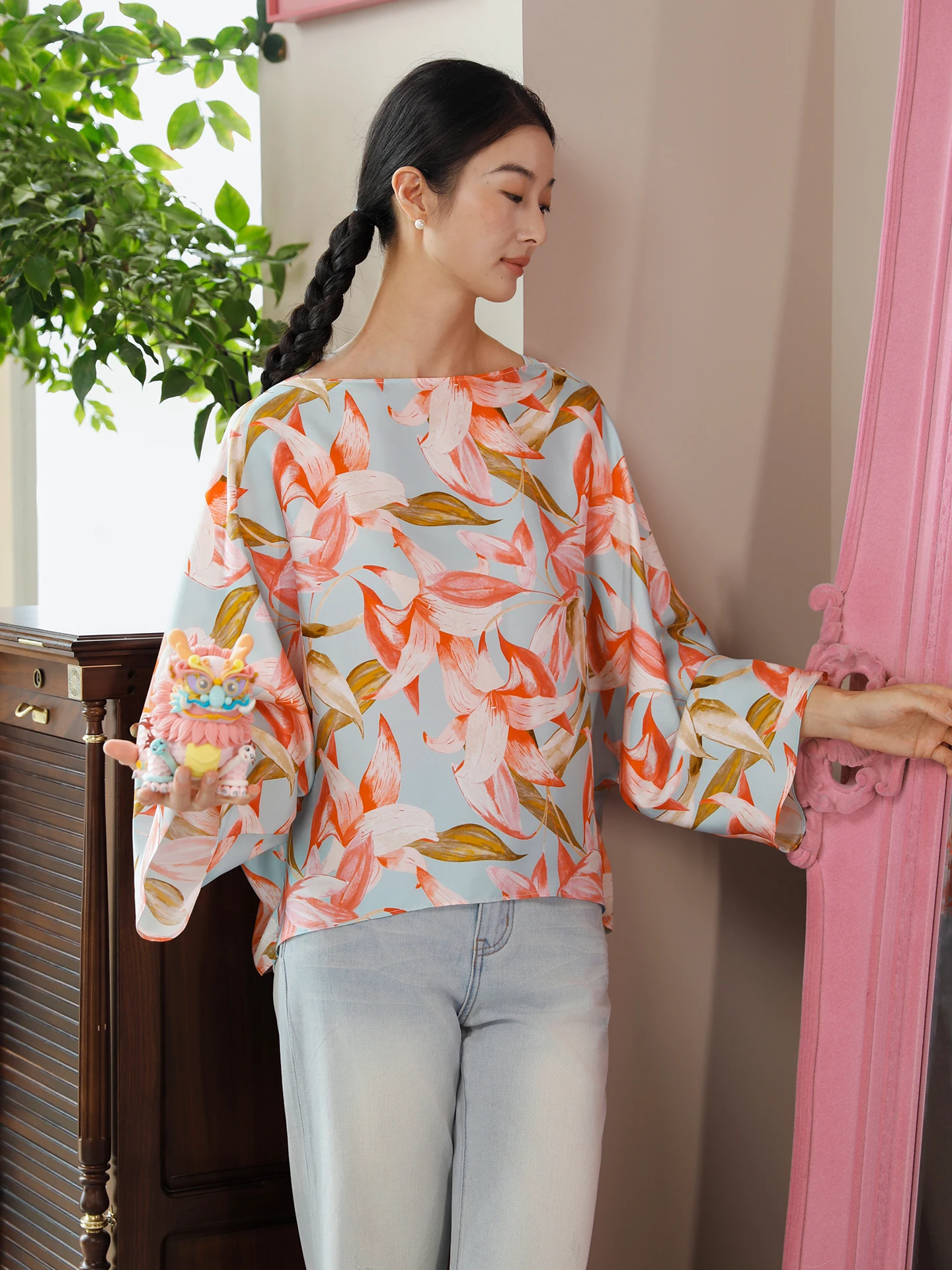 

Women's Loose Long Sve Silk irt Original Design Interface Silk Printed Top Faionable Cool Sun Protection