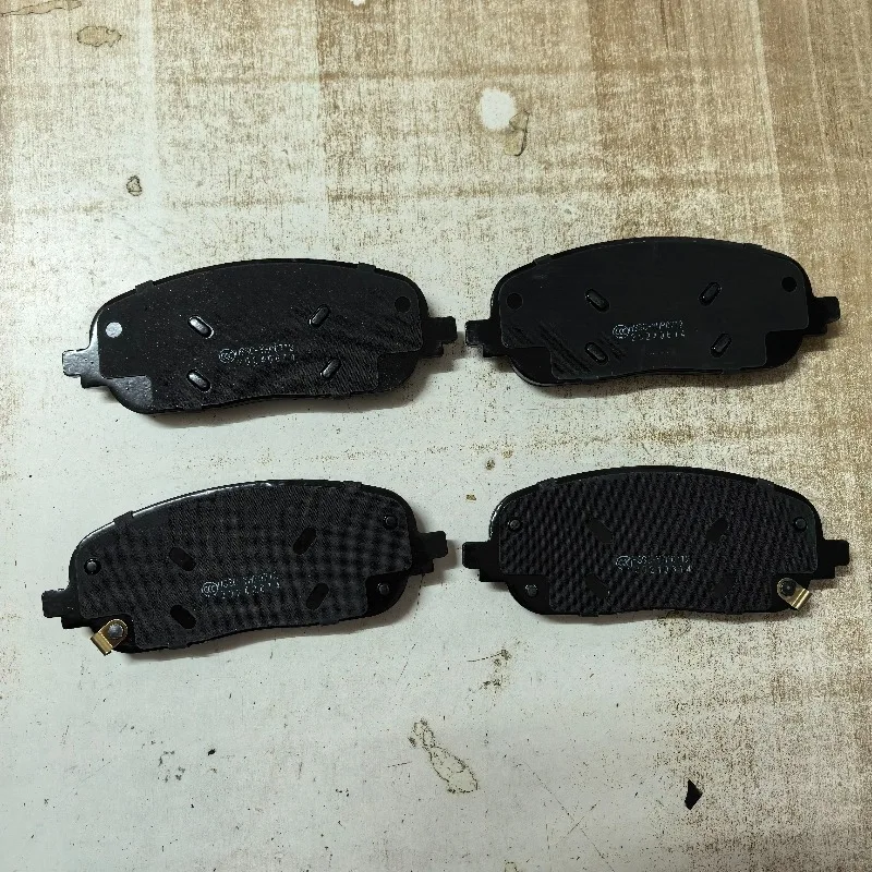 4PCS/SET Front Brake Pads for LYNK & CO 09 PHEV（MUST SHOW ME CAR VIN）