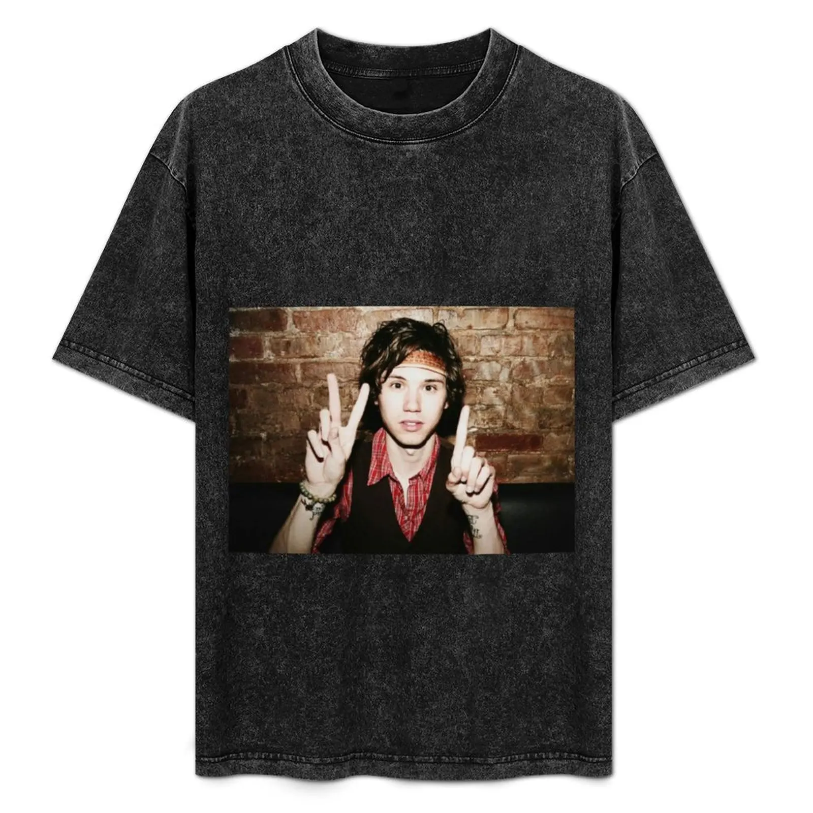 

это Райан Росс Легкая праздничная футболка