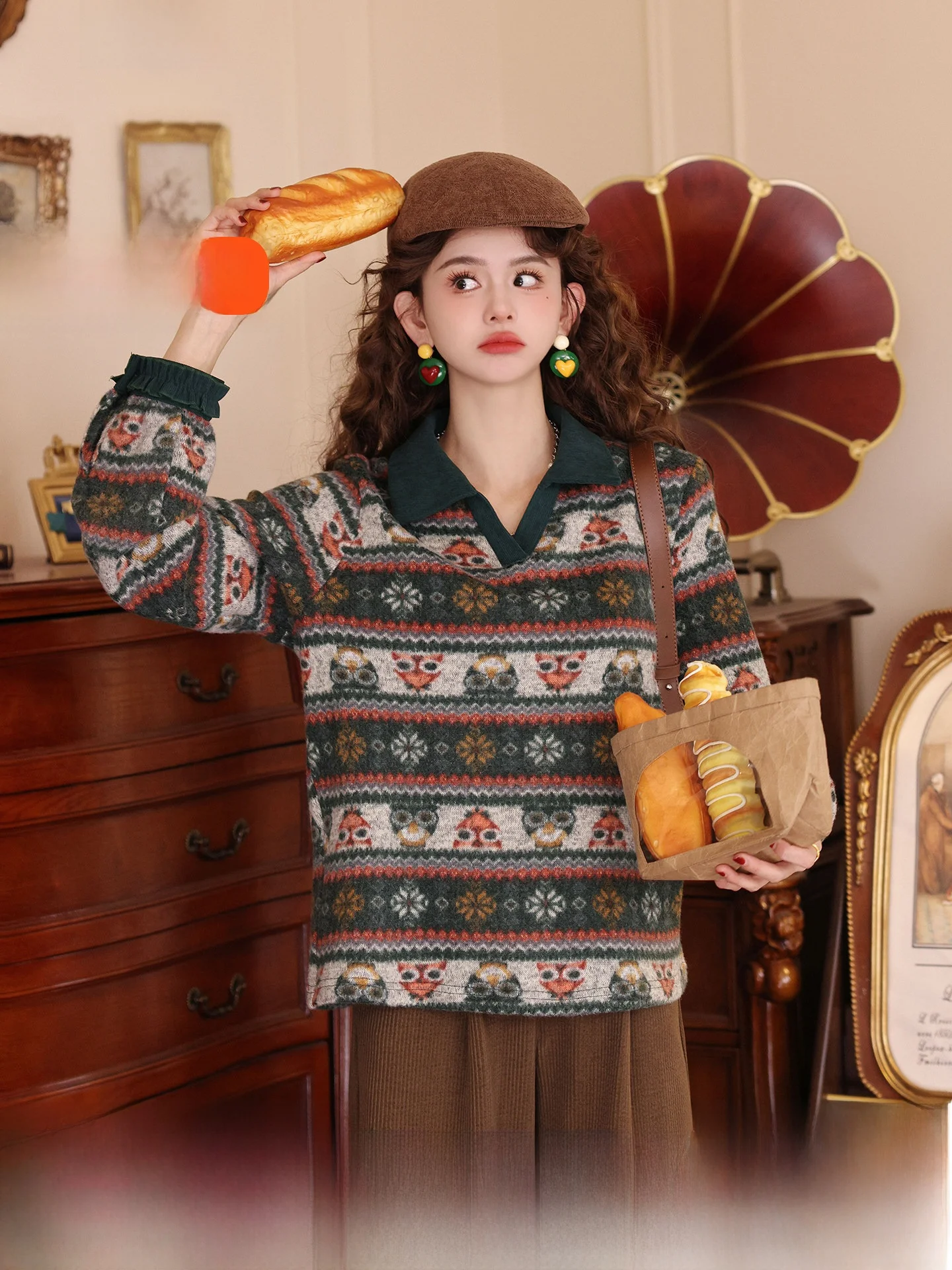 

Chen Jiajie Silent Pine Forest Vintage Long Sve Knitted Women's Wear 2025 New Autumn Winter Loose Versatile Top