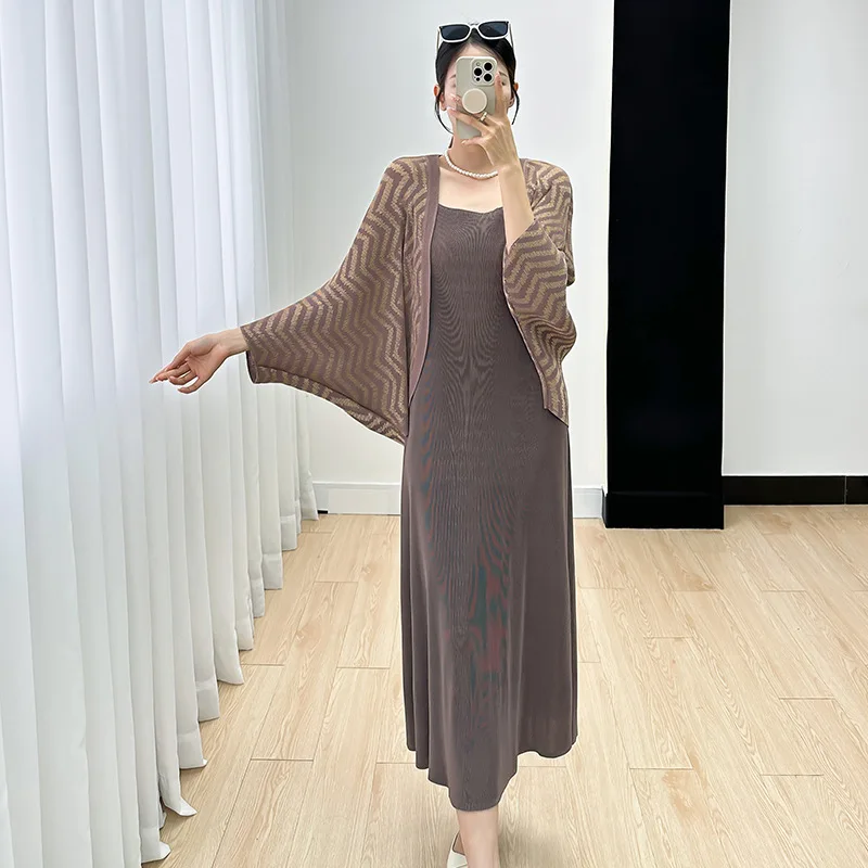 Three House Set Women's Fashion Versatile Temperament Pleated Coat+Solid Color Dress Elegant Two Piece Set 2023 Autumn New