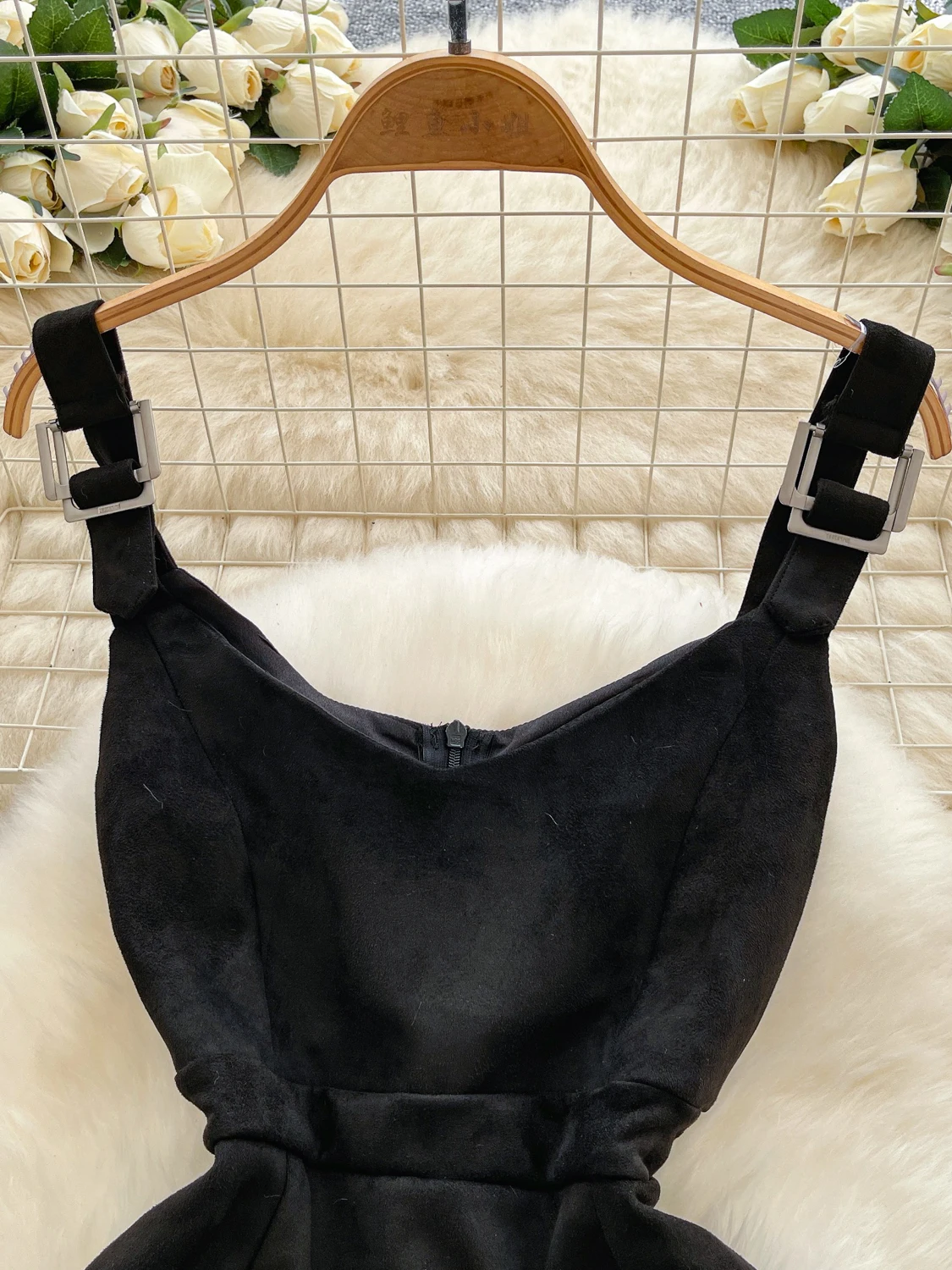 Vestido Sem Mangas com Estilo Retrô para Mulheres, Roupa de Outono, Camadas, Saia  de Camurça com Fivela de Metal, Vestid...