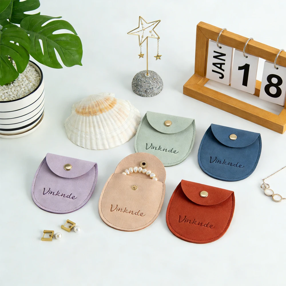 

Пользовательский логотип 50/100 шт. замшевые сумки из микрофибры, упаковка для ювелирных изделий, ожерелья, серьги, сумки для хранения, свадебные карманы для конфет, оптовая продажа