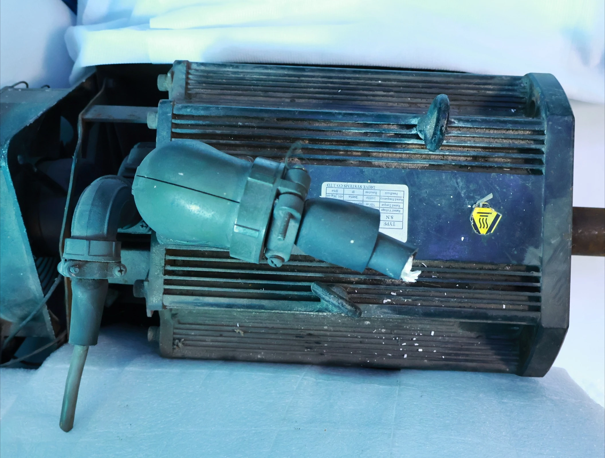 

Б/у серводвигатель LSC-230-5-20-560 RJ для LUST LSC-230-5-20-560 RJ