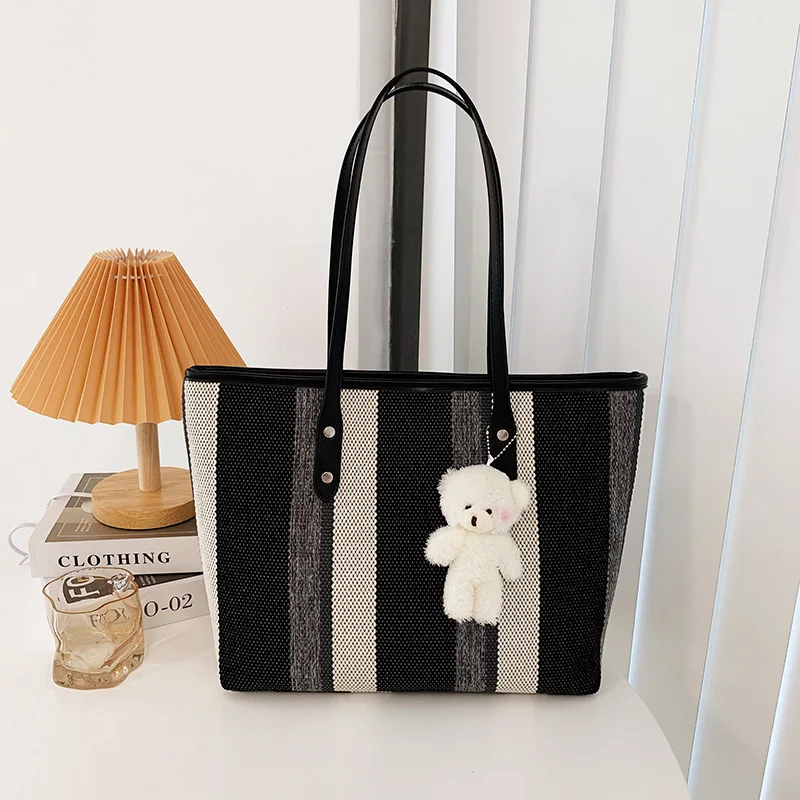 

New high-capacity canvas bags for the summer of 2024, trendy and fashionable, recommended by internet celebrities for commuting