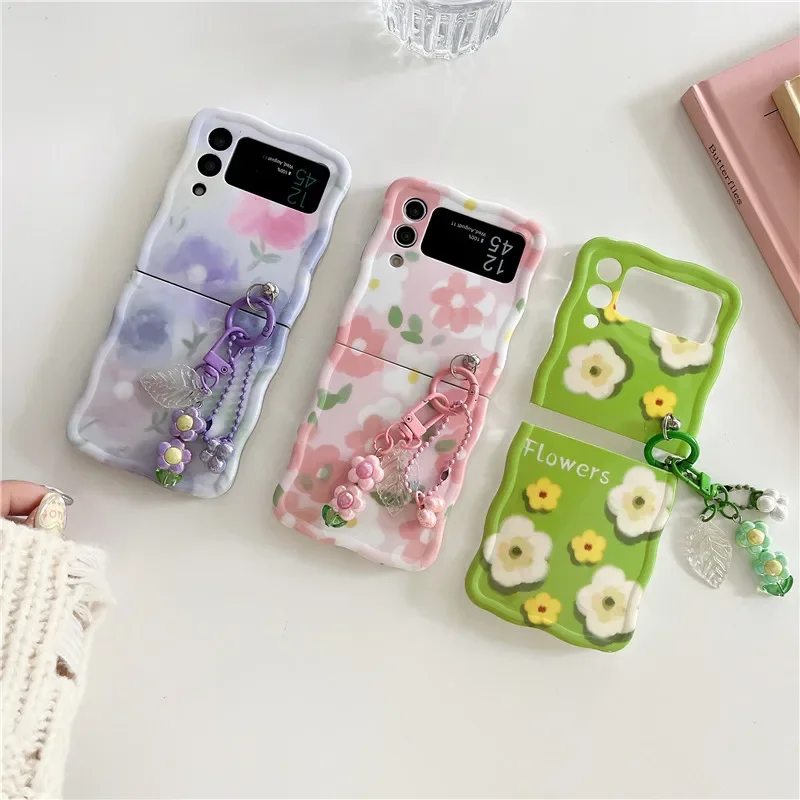 For Samsung Galaxy Z Flip 3 4 5 Phone Case Cute Flower Pendant Wave Shockproof Back Cover For Samsung Z Flip3 Flip4 ZFlip5