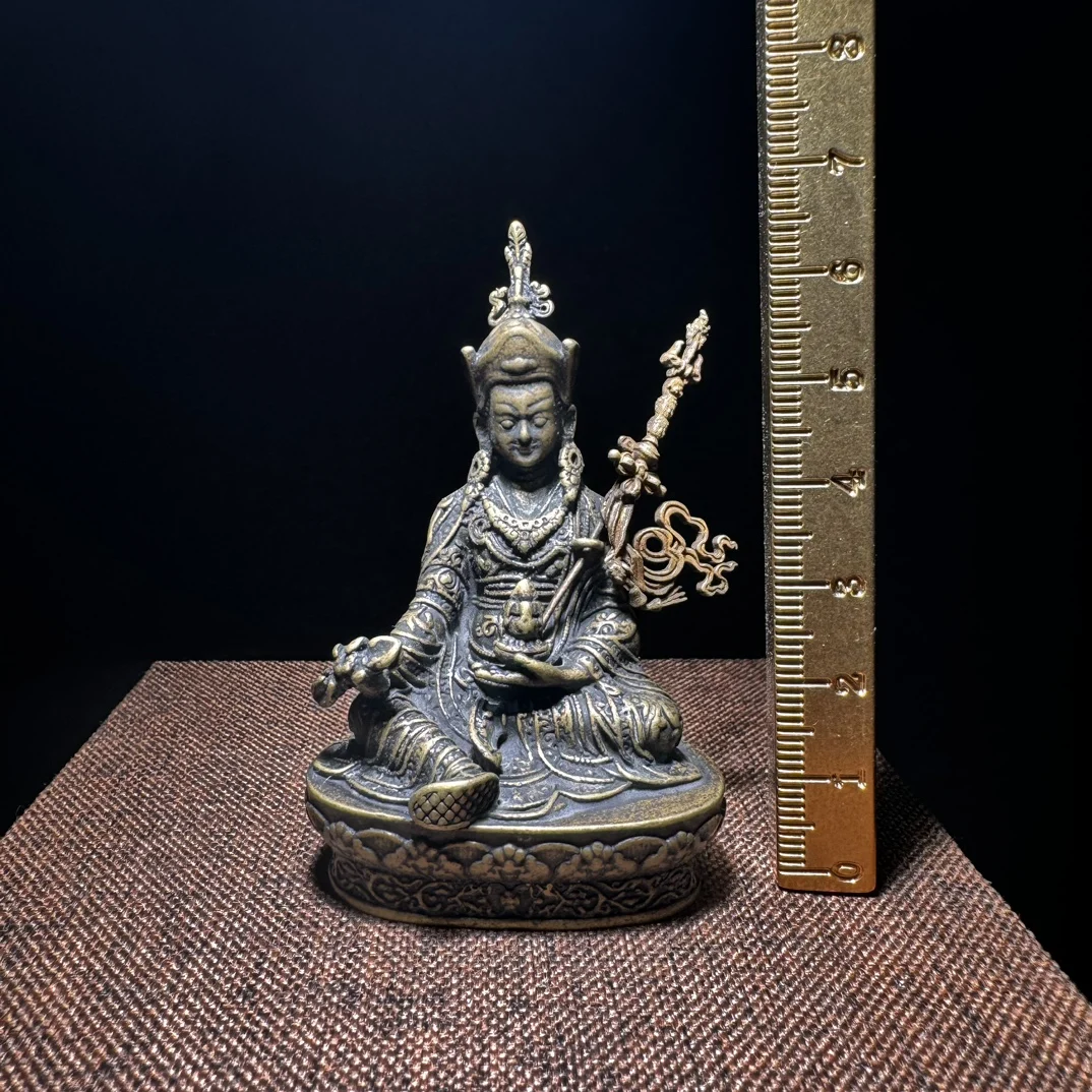 6.5 سنتيمتر رسمت جورو بادماسامبهافا رينبوتشي بوذا تمثال برونزي أداة سحرية قابلة للفصل والموظفين أنماط زخرفية رائعة