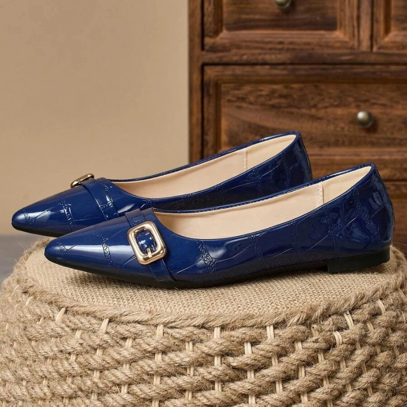 

Женские балетки на плоской подошве с острым носком, однотонные, повседневные, для вечеринок, на открытом воздухе, универсальные синие балетки с металлическим декором, универсальные 48