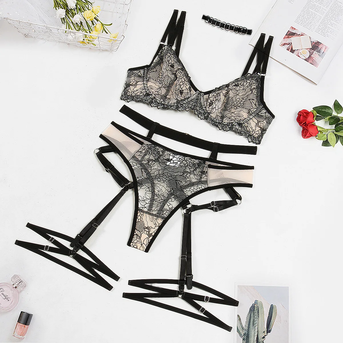 

Summer sexy lingerie collar garter set fashion embroidery underwear mesh splicing see-through erotic five-piece bra set