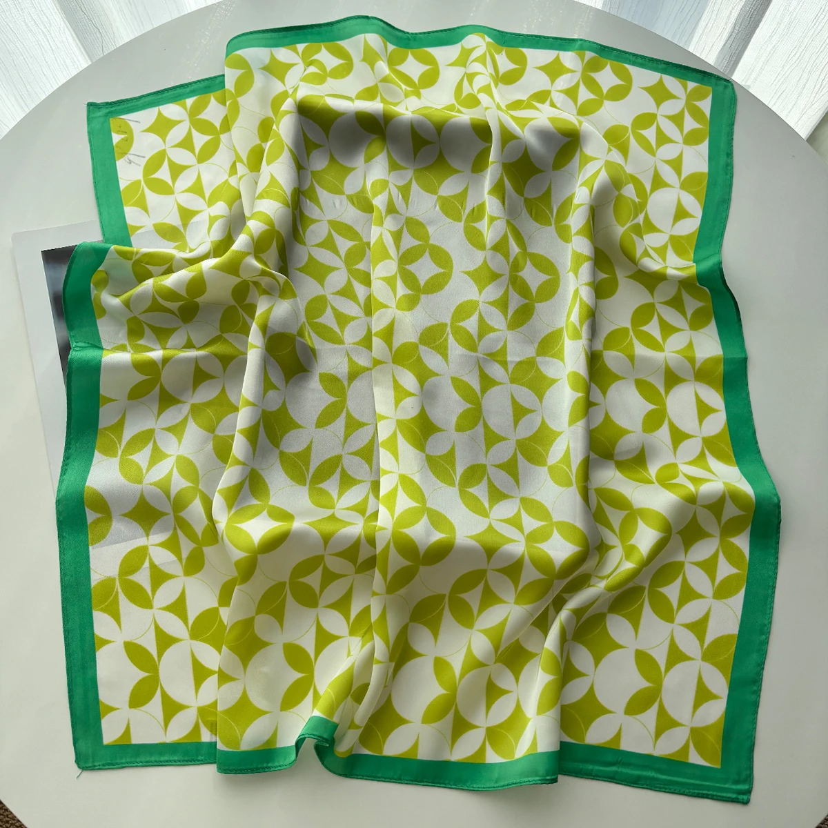 Bufanda cuadrada con estampado de diseño, pañuelo con sensación de seda, chal para mujer, bufandas, pañuelo para la cabeza, lazos para el pelo