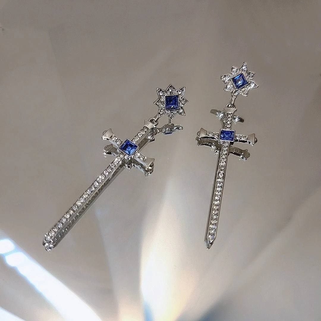 Micro-inlaid Sapphire Cross Earrings Grand Ndividual Women's Jewelry Korean-style Ear Stud Çelik Küpe Toptan 2025 New Statement