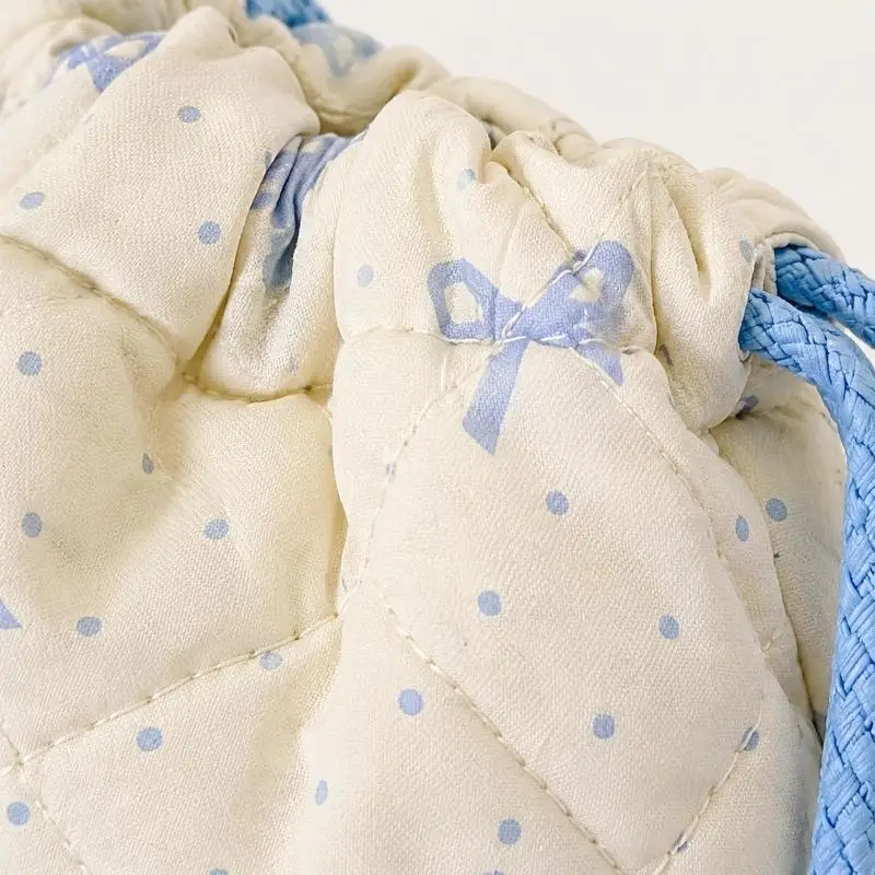 E8BD Printed Storage with Quilted Exterior and Gathered Cord Closure for Household Organization and Travel Packing