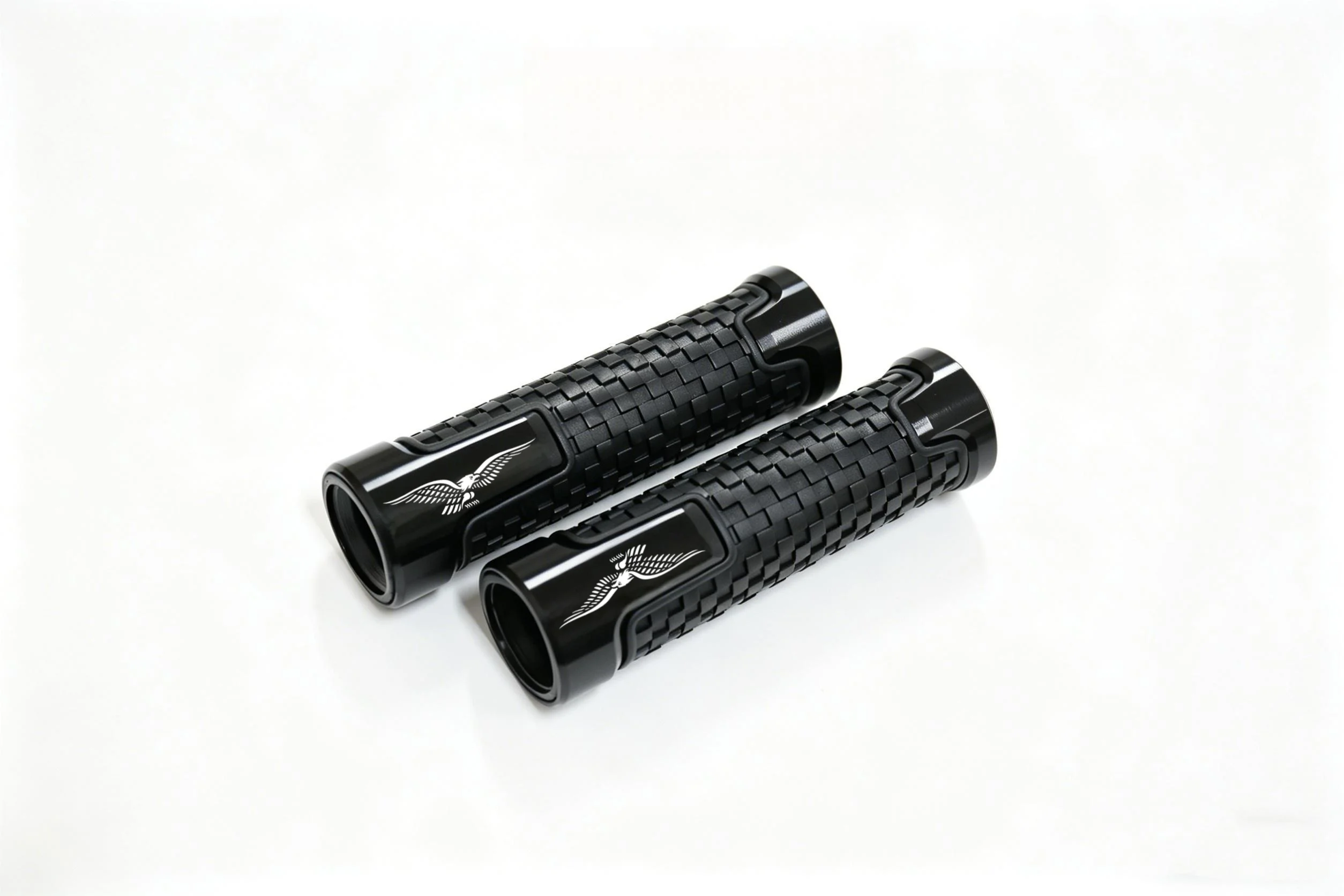 Puños de manillar de aluminio CNC para Moto Guzzi V7 Stone Special V9 Roamer Bobber V85 TT, accesorios de modificación para motocicleta