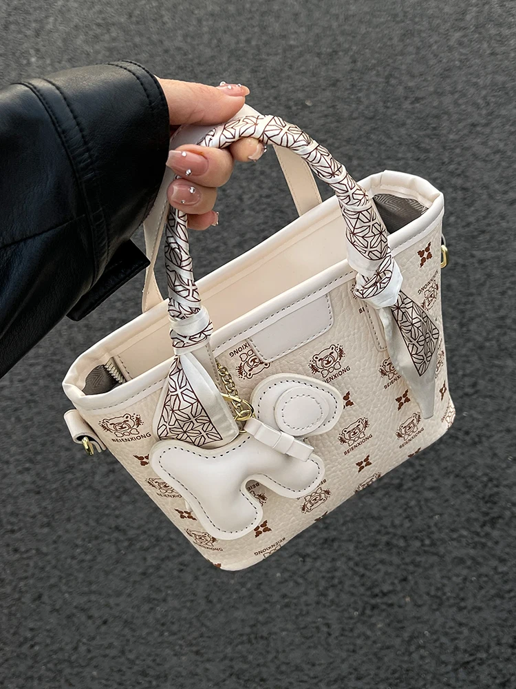 

Faionable Buet Bag Commuter Women's Bag Soft PU Leather Zipper Closure Casual oulder Crossbody Bag Trendy Summer Handbag