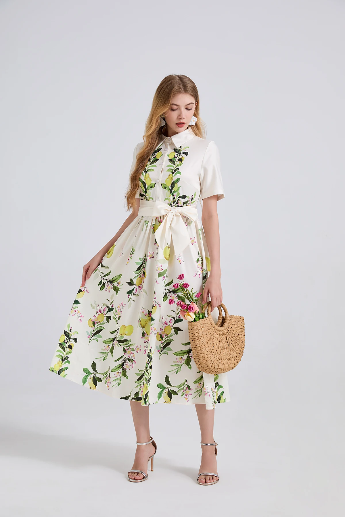 فستان صيفي طويل موضة المدرج فستان صيفي بوهيمي بطباعة ليمون بحزام سباغيتي فستان صيفي مبطن بحزام أنيق بدون ظهر طويل