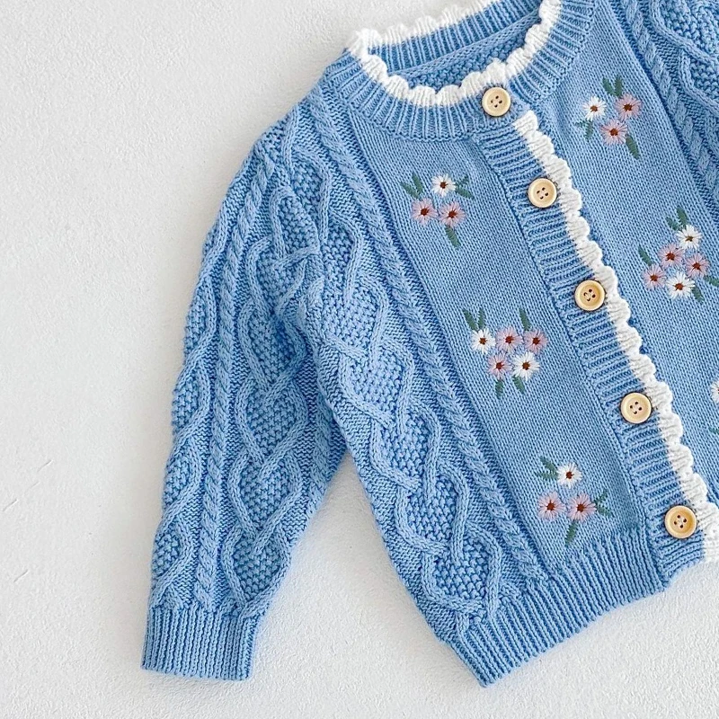 New autumn baby clothing, 0-3 year old baby girl baby flower embroidered jacket top versatile cotton knit cardigan