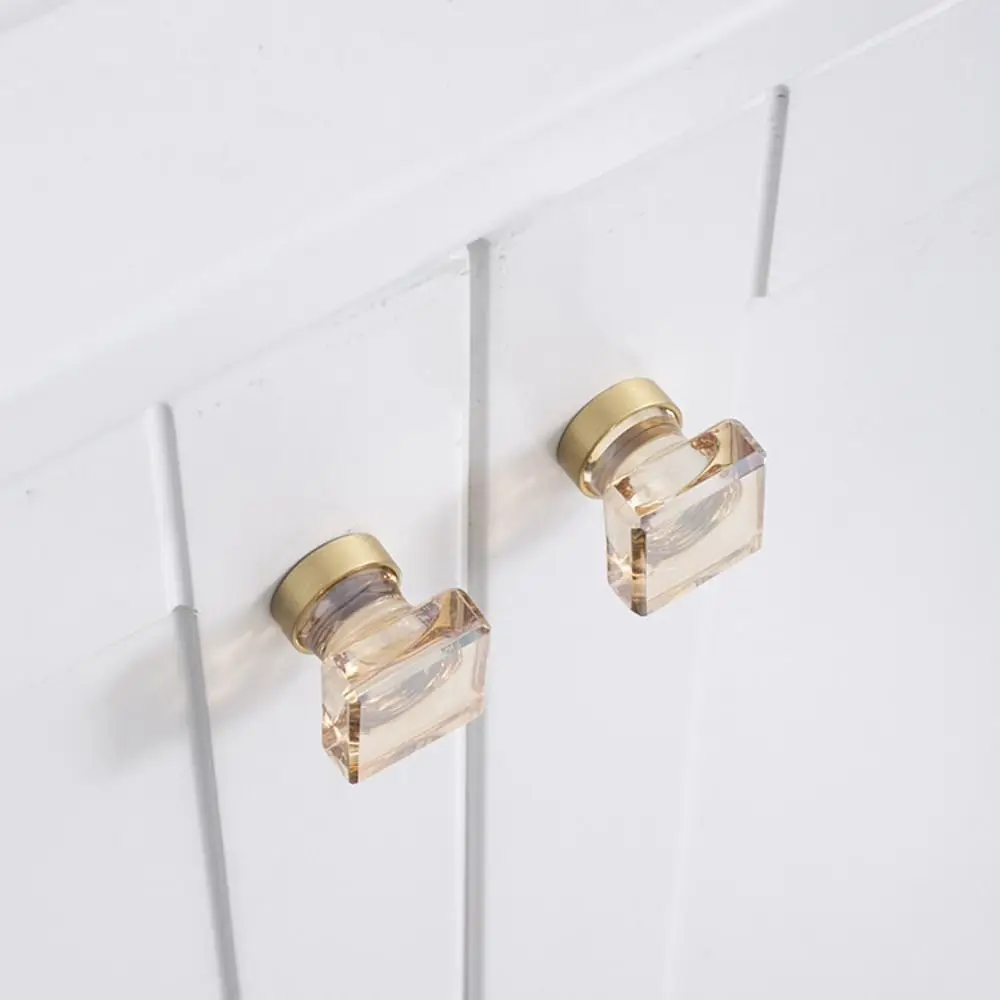 Kryształowe szklane uchwyty meblowe Szampańskie / Przezroczyste pojedyncze uchwyty do szuflad Luksusowe złote podstawki Gałki do szafek kuchennych