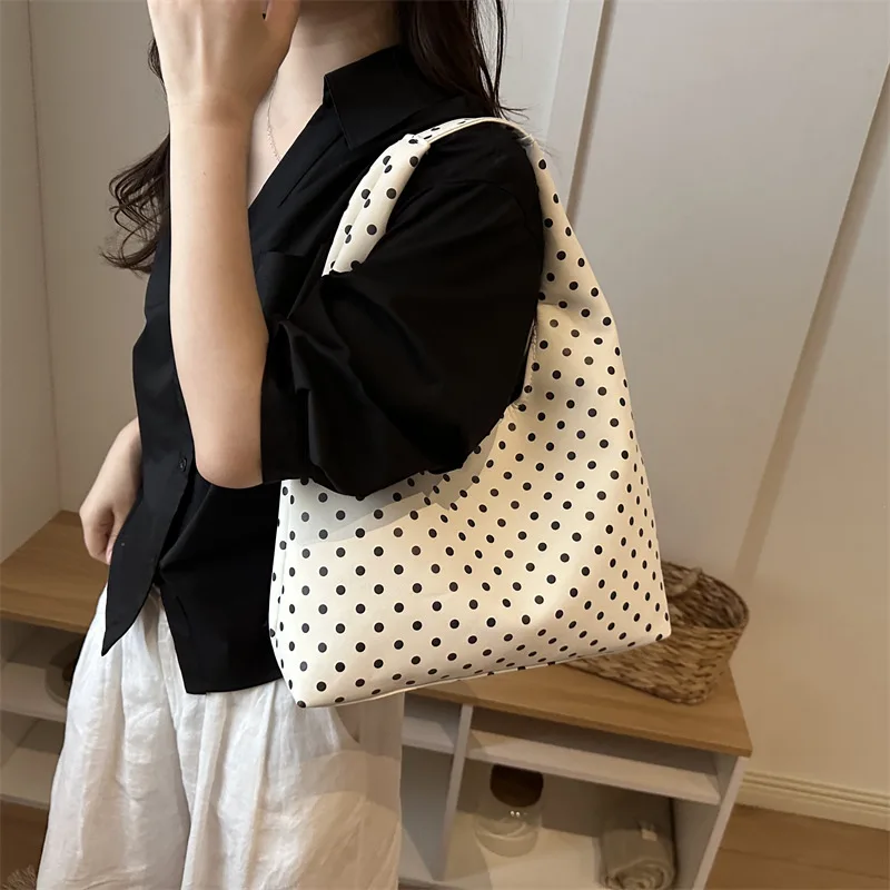 Sweet Polka Dot Shoulder Underarm Bags for Women Vintage Large Capacity Girls Handbags Tote Simple Portable Ladies Vest Bag