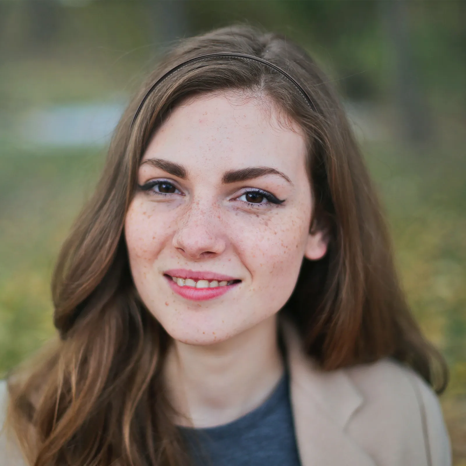 

4Pcs Anti-Slip Toothed Hair Bands Elegant Head Hoops Fashion Hair Hoop Gift for Women Girls Parties Women Headband