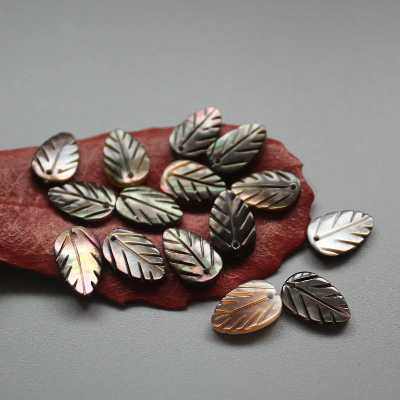1pcs Natural Shell Black / White Shell Leaf Shaped Beads Jewelry Making DIY Necklace Bracelet Earrings Jewelry Accessories