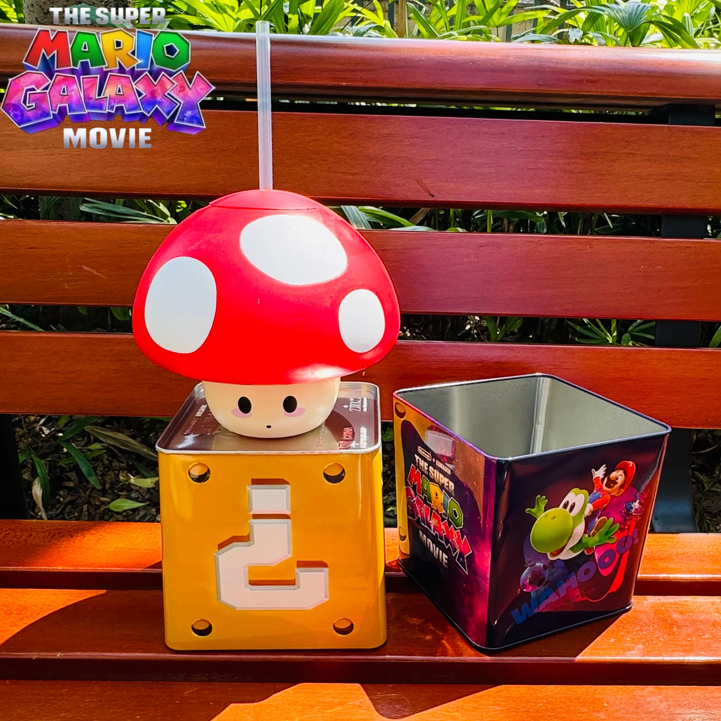 

Эксклюзивные коллекционные подарки: ведро для попкорна «Галактика Супер Марио» с грибом и знаком вопроса, эксклюзивно для кинотеатров