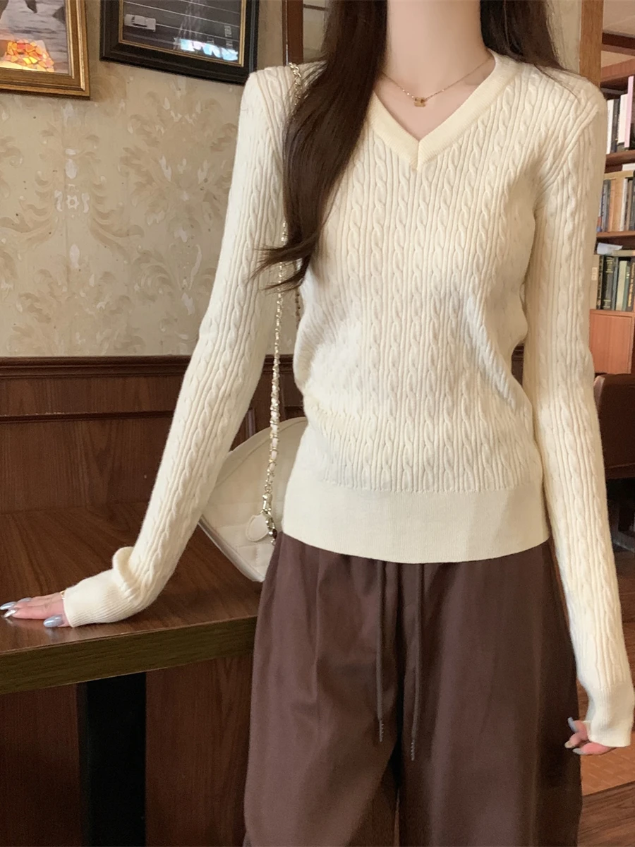 

Korean Sle V-Ne Long Sve Twisted Sweater Women's Autumn 2025 New Design Andy Fce Knitted irt Slim Fit Commute