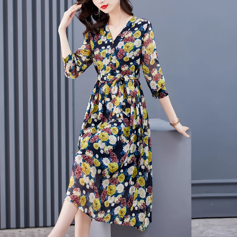 

2023 New Fashion Silk Printed Dress Women's Autumn Fragmented Flowers Long Sleeve Loose Fit Casual Holiday Dress Vestidos