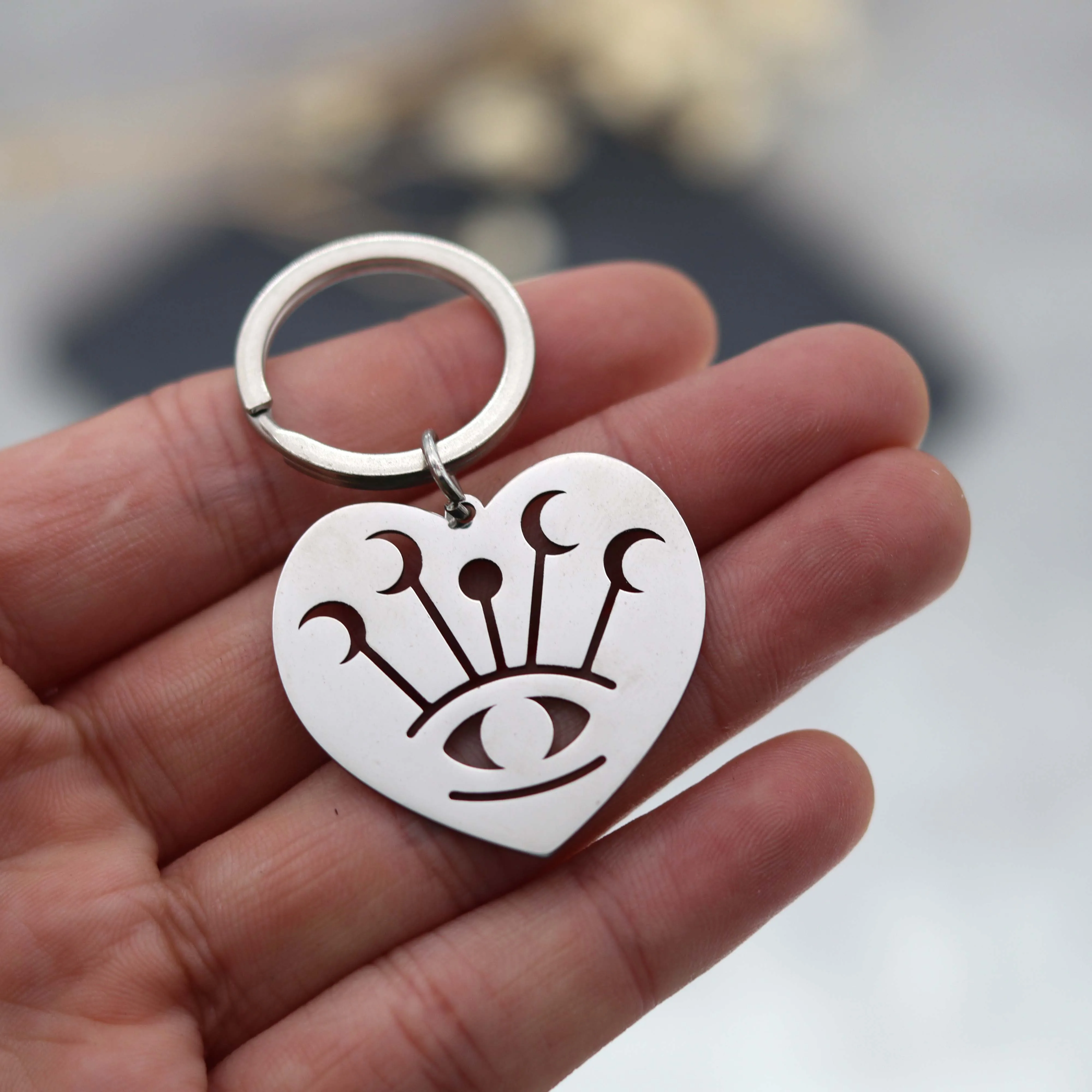 Fashion Heart Keychain Stainless Steel Pendant Devil Eye Moon Charms Keychains for Women Jewelry Gifts Car Keyrings Bag Decor