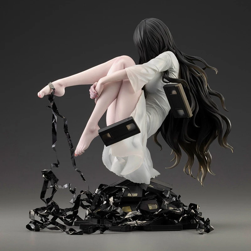 ของแท้ Yamamura Sadako Kotobukiya แหวนอะนิเมะรูป PVC 17 ซม.ตุ๊กตารุ่นสะสมรูปปั้นเครื่องประดับของขวัญ