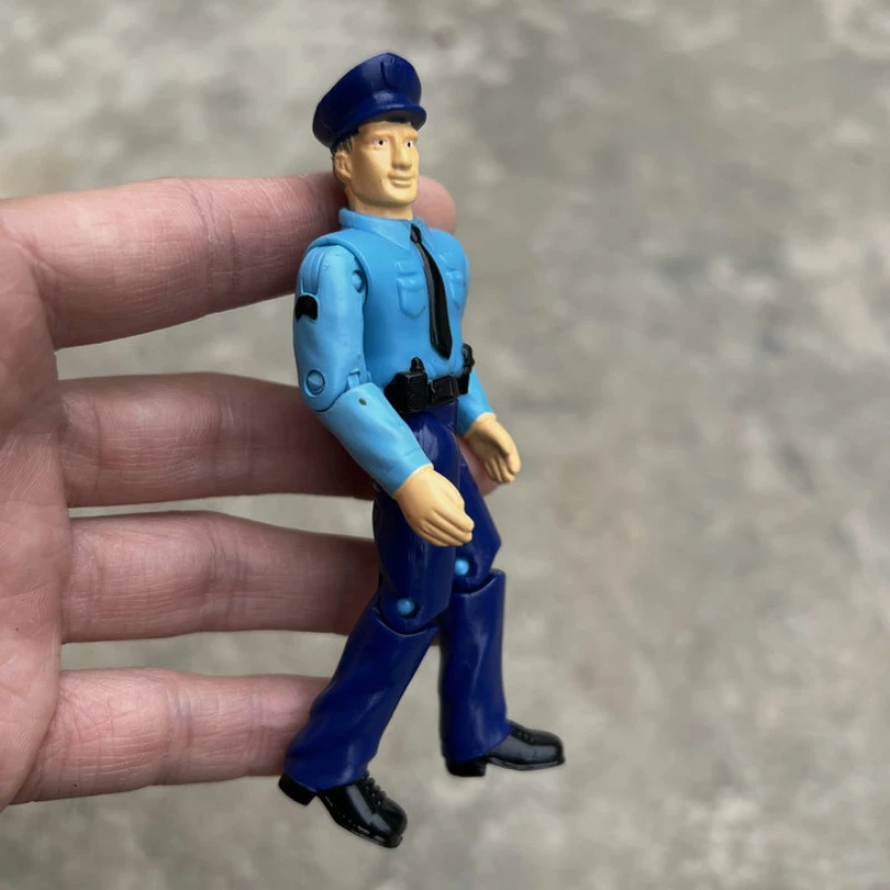 Original  Movable  Model   Doll  Policeman  Soldiers  3.75 Inch   Action Figurs Toys