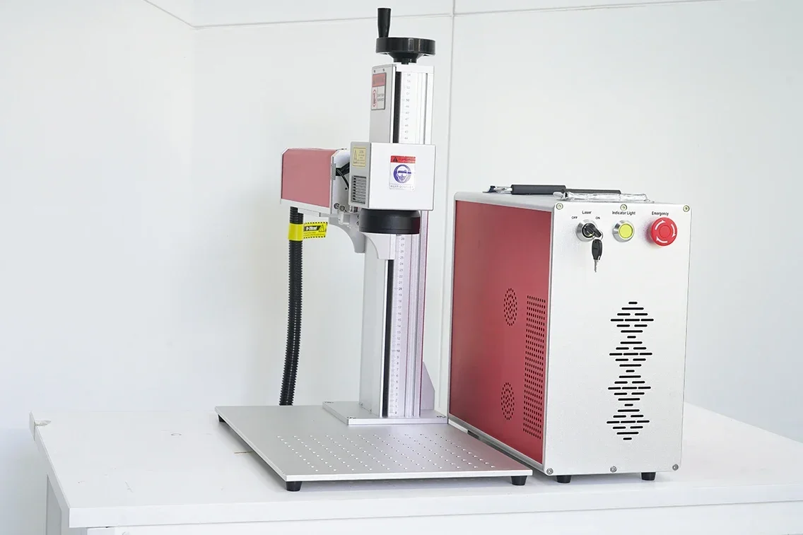 2025 Dynamic Auto focus 3D  marking machine for cattle ear tags For Good Price fiber laser mark on metal   50W  60W  80W  100W