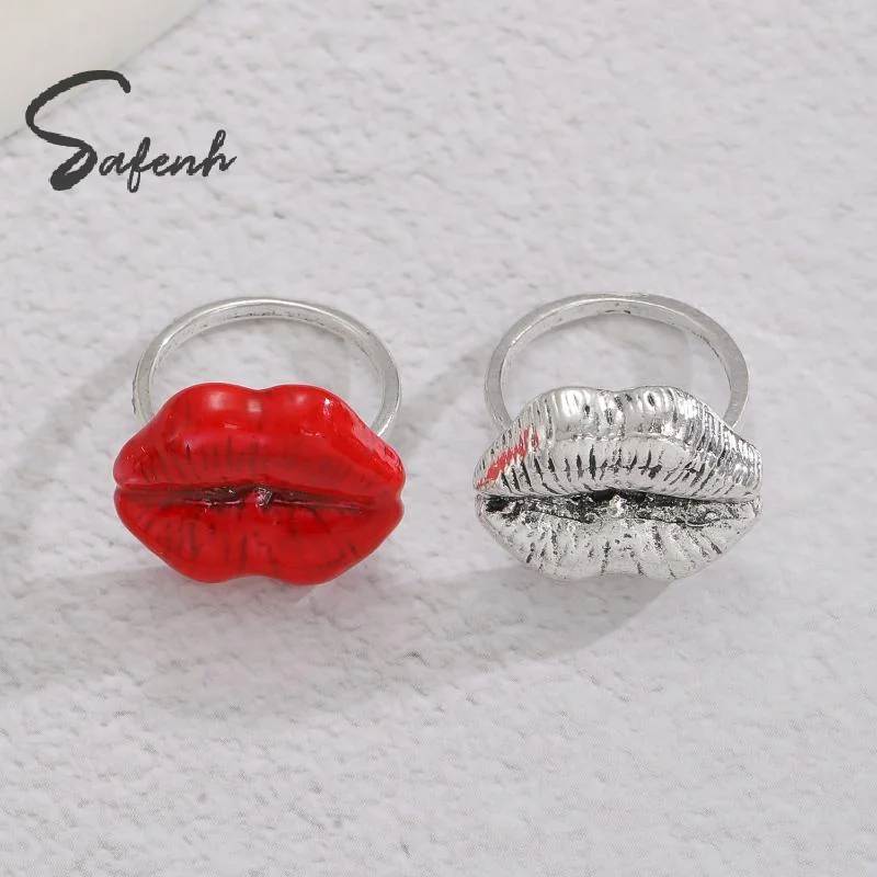 Vintage Sexy Lips Ring Retro Glamour Mouth Statement Ring Unique Bold Girlfriend Gift
