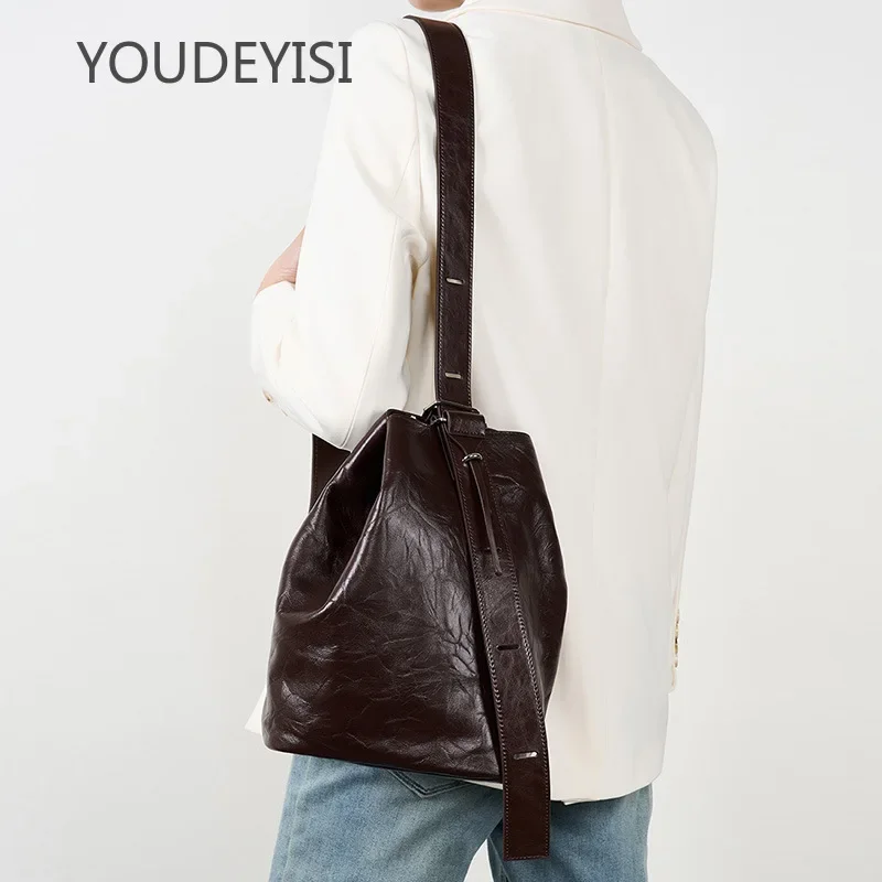 

YOUDEYISI 2024 New Lazy Comfortable Folded First Layer Cowhide Bucket Bag Premium Tote Bag Genuine Leather Women's Bag