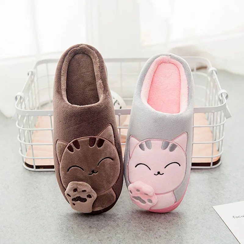 2025 Nuevas zapatillas de algodón familiares cálidas con bonito gato de la suerte para invierno, Zapatillas de casa antideslizantes para interiores para hombres, mujeres y niños