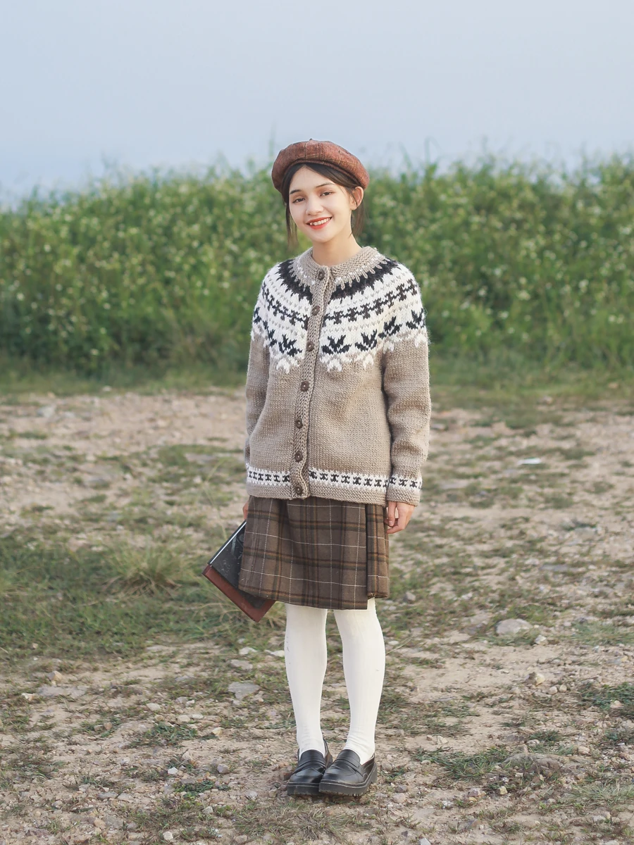 100-110cm Bust Spring Autumn 2023 Women Hand Knitted Fair Isle Handmade Knitted Thick Warm 100% Wool Sweater Coat Cardigans