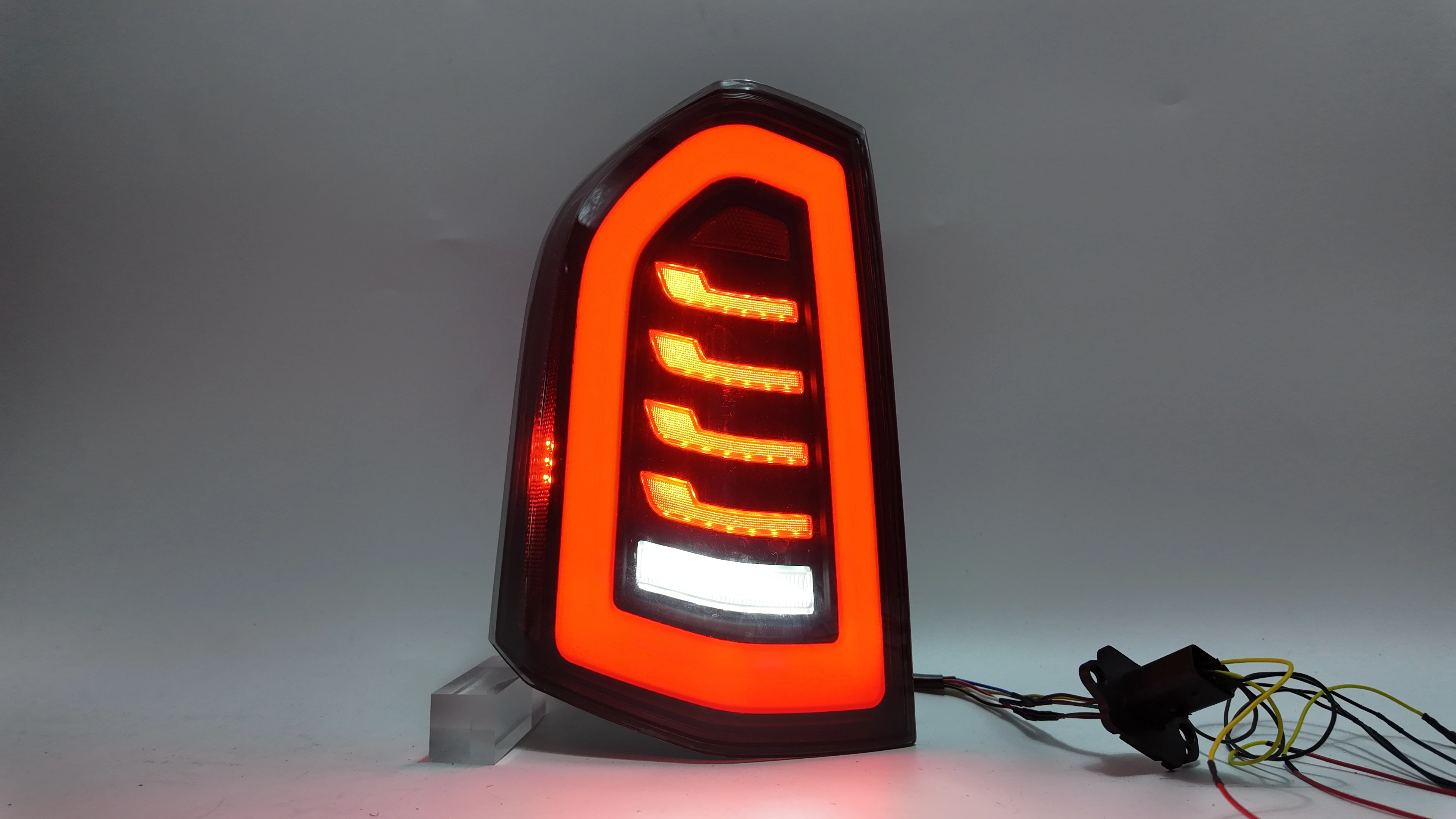 Dk motion Rear Lamp Factory Led Taillights Tail Lamp For  300C 2011-2014 auto lighting systems