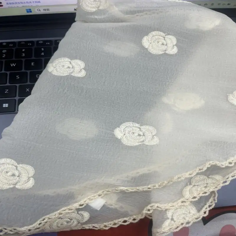 الرجعية الفرنسية نمط الدانتيل عقال روز طباعة الشعر وشاح بوهيميا مثلث الحجاب العصابات الشعر للمرأة فتاة الموضة الحلو