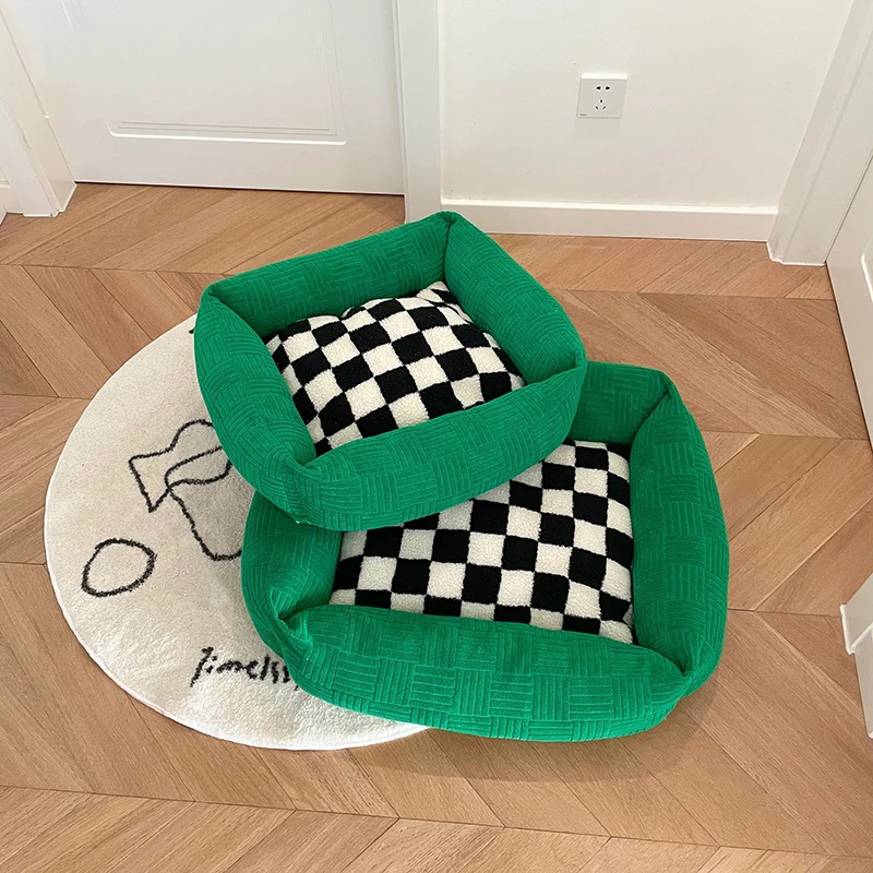 The product can be customized.Cats, Dogs, and Dogs Thickened Checkerboard Checkered Lamb Wool, Removable and Washable