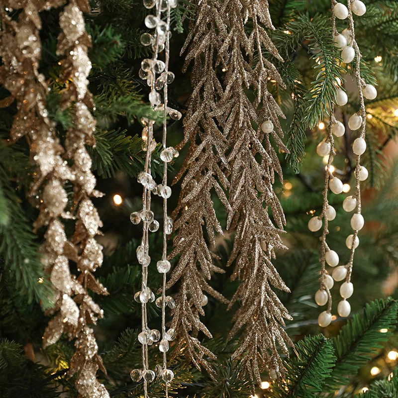 

New flower arrangements, simulated wheat ears, willow branches, beads, Christmas tree wreaths, rattan, decorative supplies