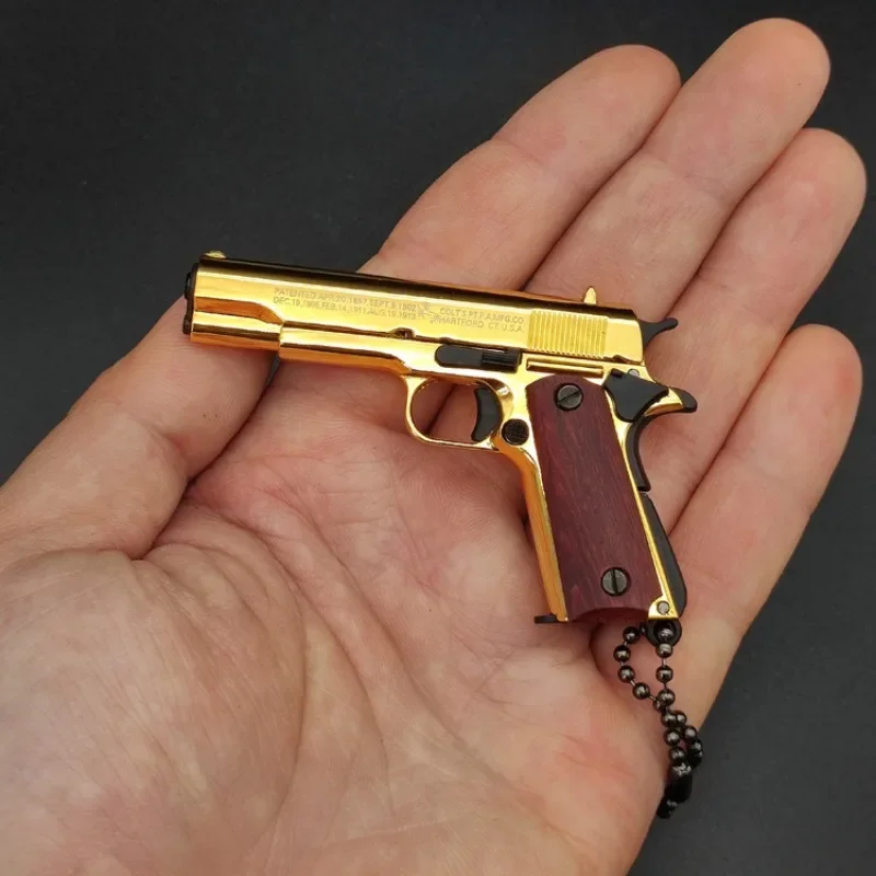 1:3 Scale Alloy Colt 1911 Pistol Mini Gun Metal Keychain Colt 1911 Pistol Keychain Fidget Toy PUBG Gun Gift Pubg Decoration Toys