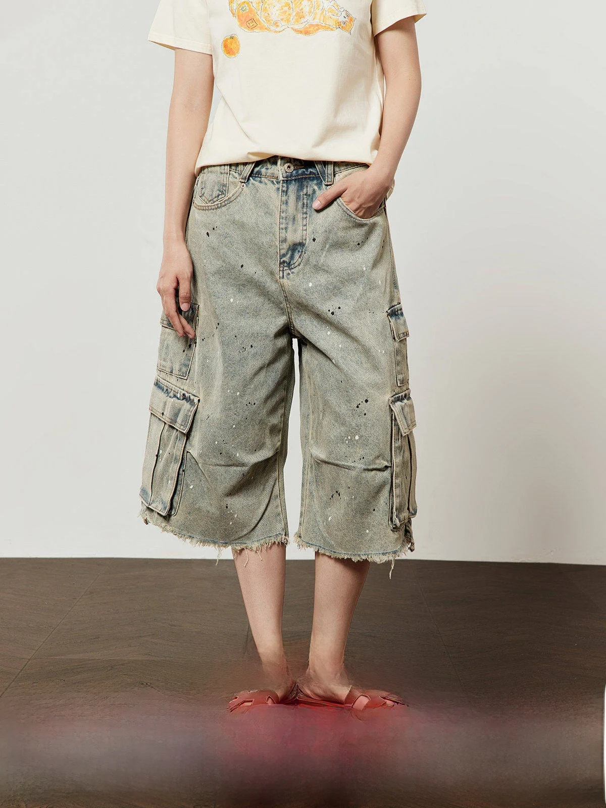 

Легкие джинсы из денима с эффектом потертости, женские, летние, новые, тонкие, с пятнами краски, рваные, в стиле рабочей одежды, повседневные, свободного кроя