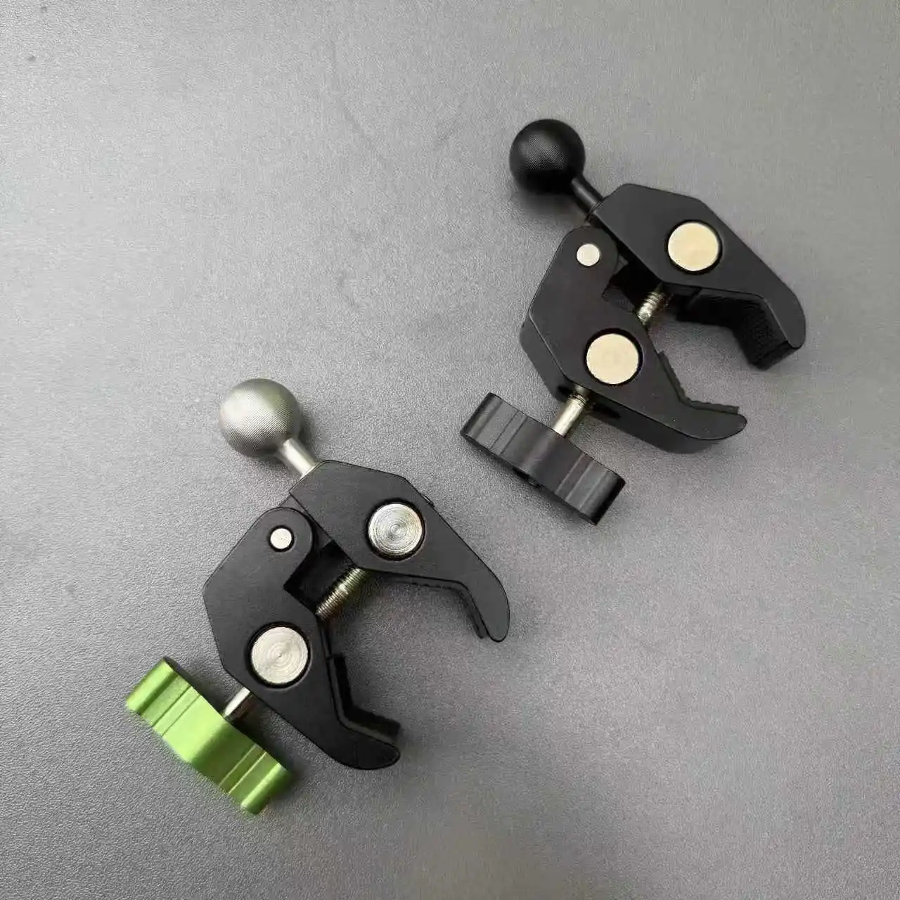 Aluminiumlegierung Krabbenklauen-Klemme 1/4 Zoll Britisches System 17mm Kugelkopf Motorrad-Handyhalterung Zubehör Fahrhalterung für Motorräder