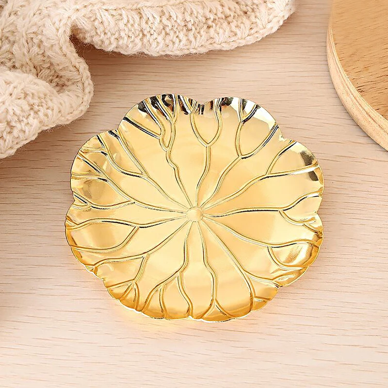 European Style Gold Plate Tray Leaf Shape Dish Household Fruit Plate Tea Snacks Dried Fruit Snack Plate Serving Tray Decoration